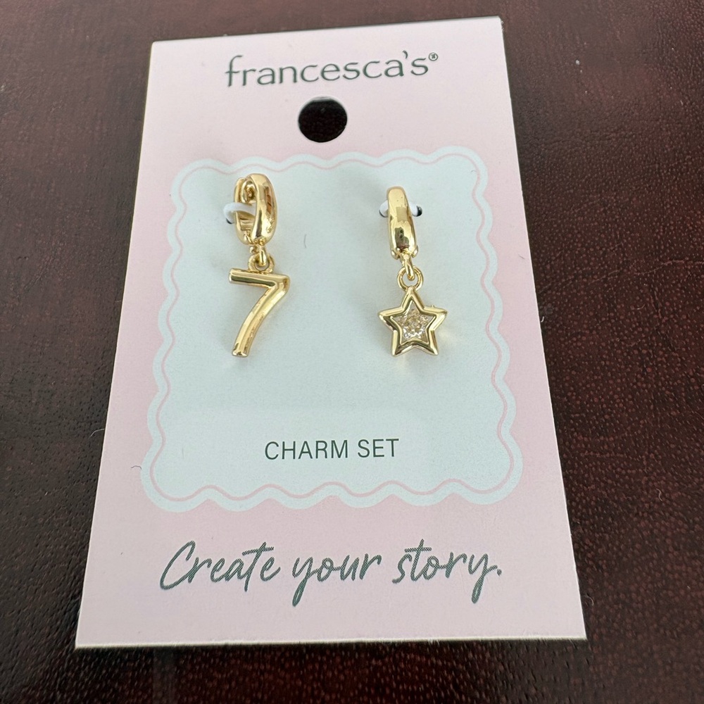 7 Number and Star Charm Set Gold